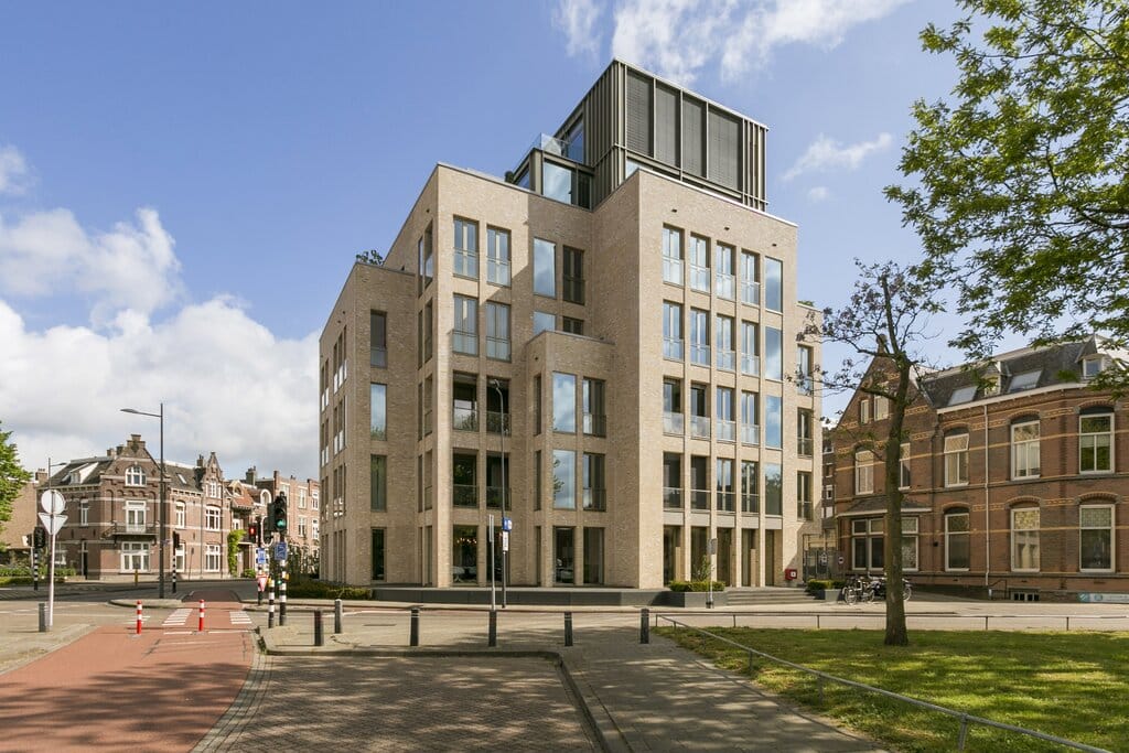 Foto 1 van Emmaplein 39