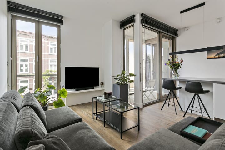 Photo 2 of Emmaplein 39