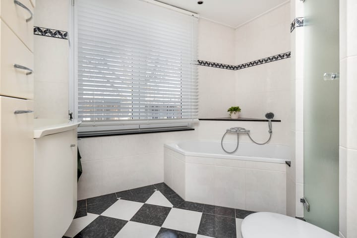 Photo 4 of Pastoor Kengenstraat 2