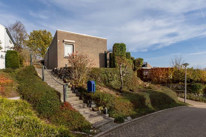 Photo 3 of Chablislaan 4