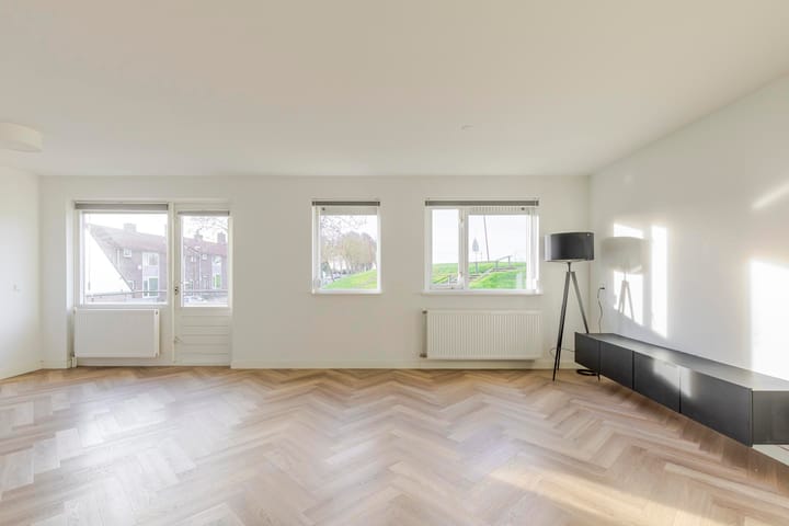 Photo 4 of Irenestraat 56