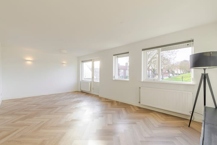 Photo 5 of Irenestraat 56