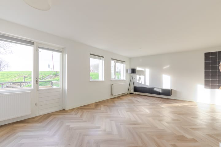 Photo 7 of Irenestraat 56