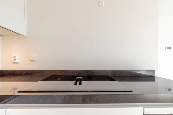 Photo 12 of Irenestraat 56