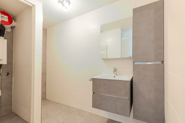 Photo 18 of Irenestraat 56