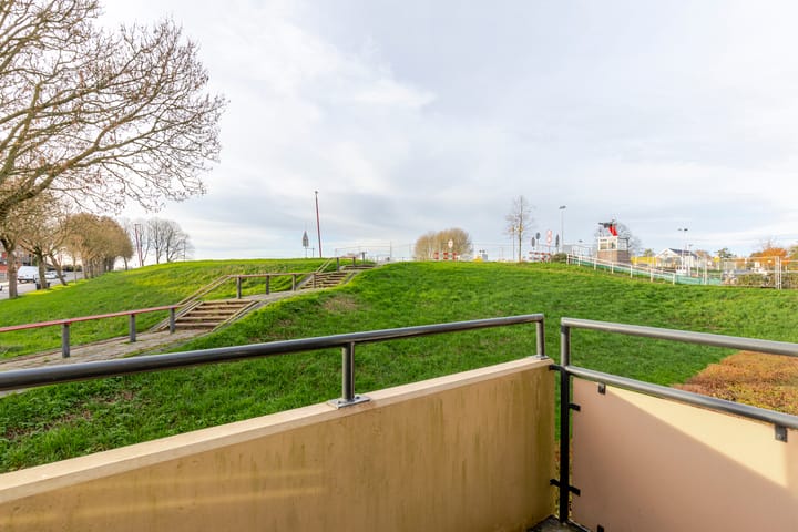 Photo 23 of Irenestraat 56