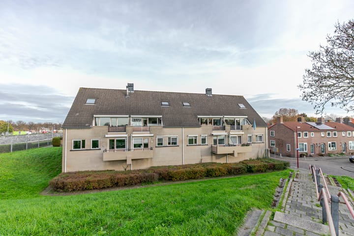 Photo 26 of Irenestraat 56