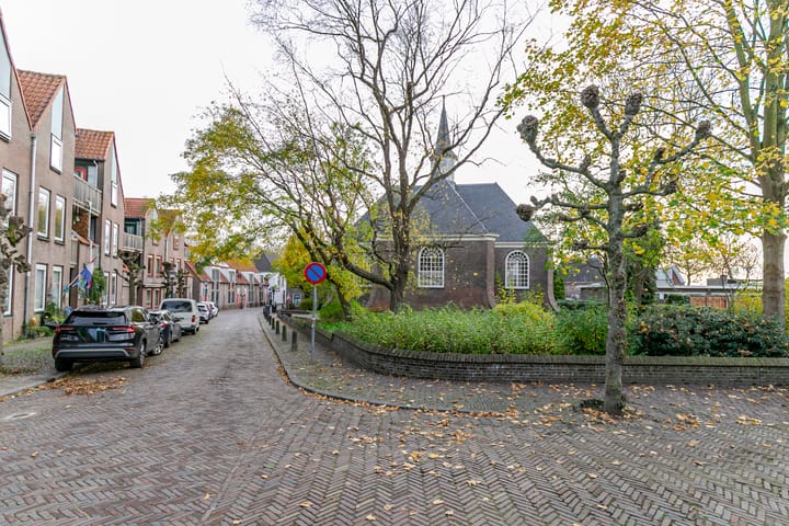 Photo 34 of Irenestraat 56