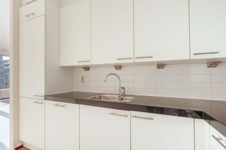 Photo 10 of Titus van Rijnstraat 274