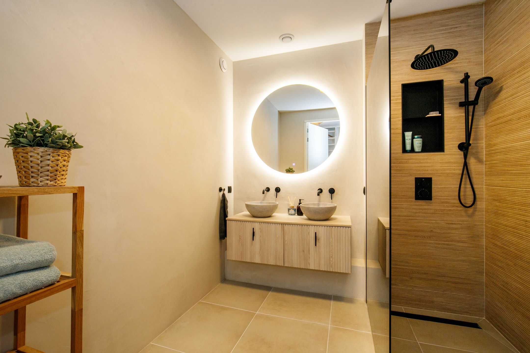 Foto 3 van Kraagroos 10