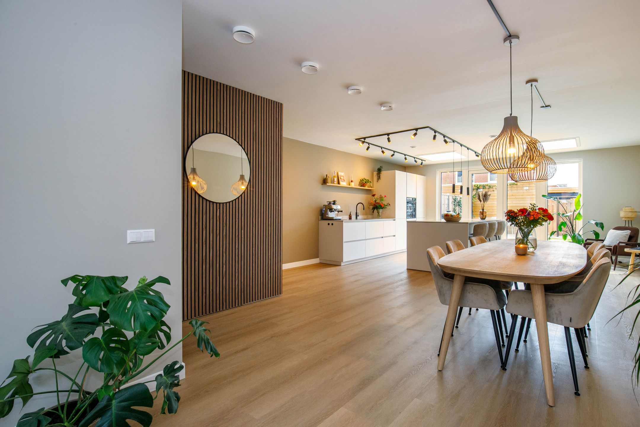 Foto 15 van Kraagroos 10