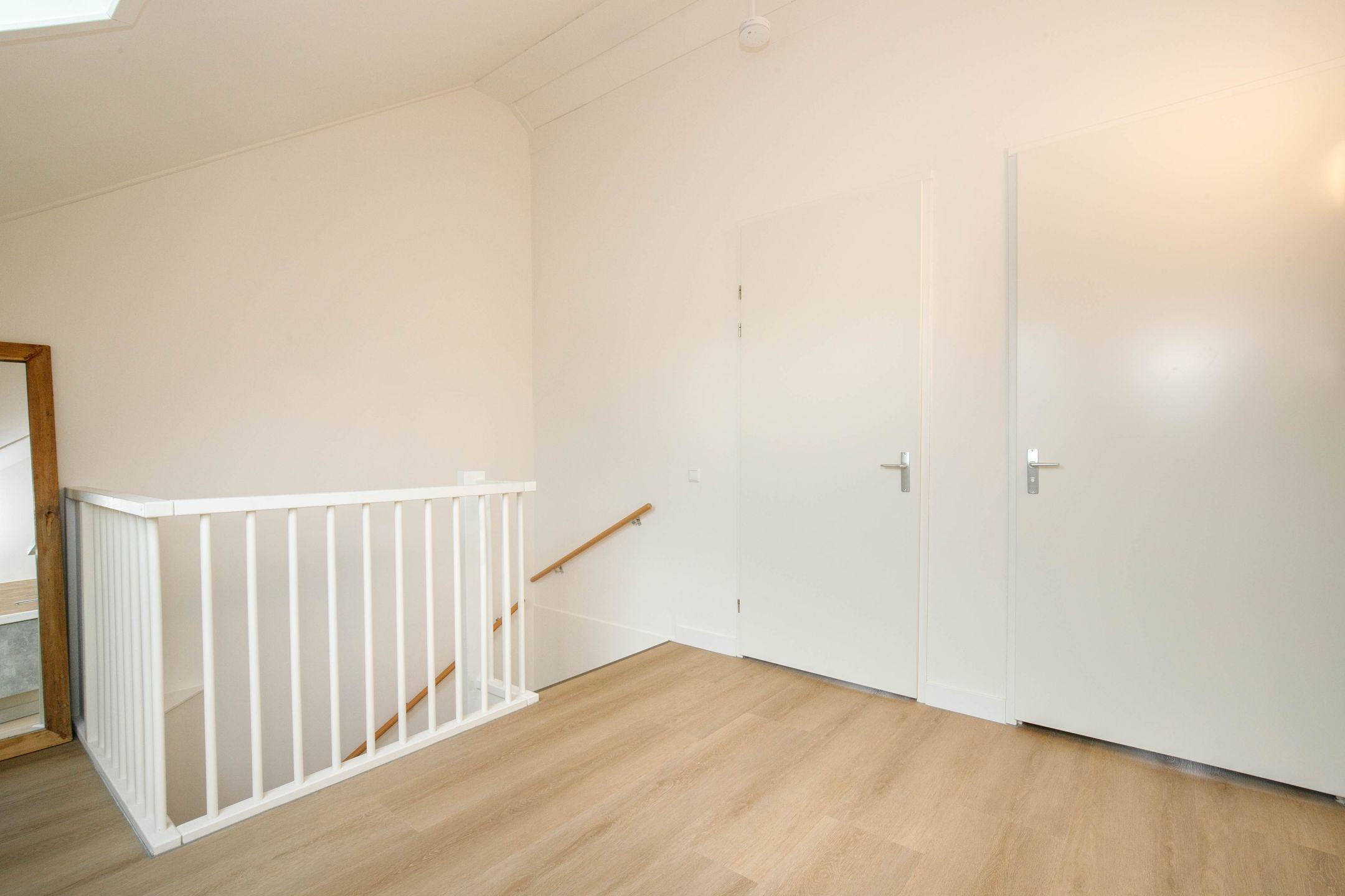 Foto 30 van Kraagroos 10