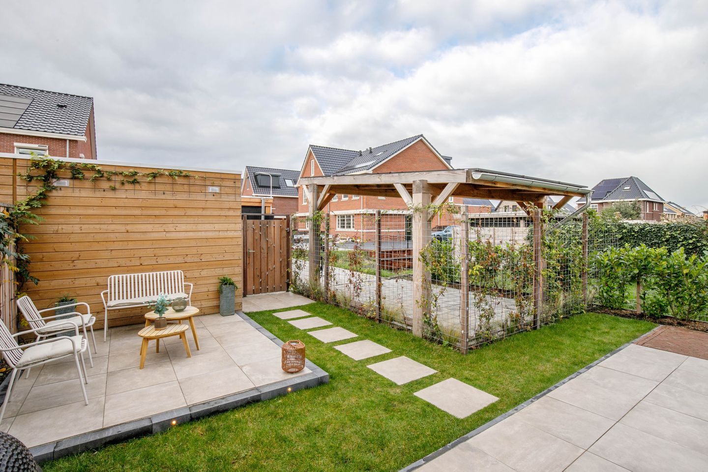 Foto 40 van Kraagroos 10