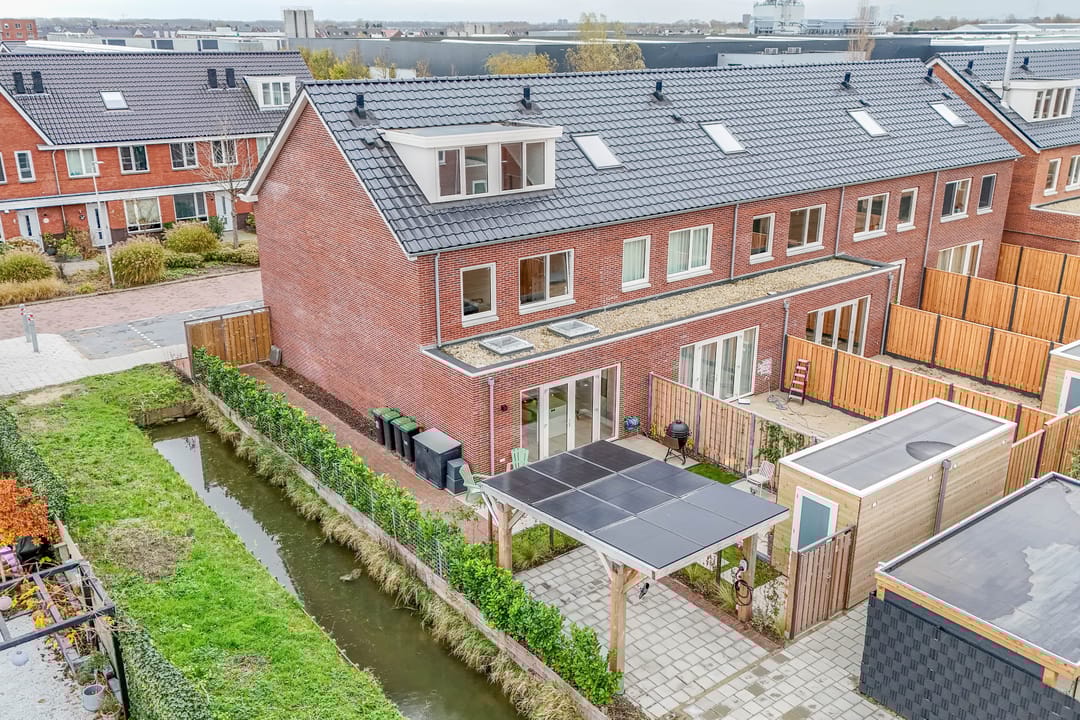 Foto 43 van Kraagroos 10