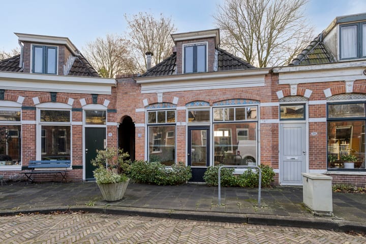 Eerste Spoorstraat 18