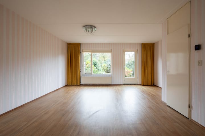 Photo 2 of Hoofdenburg 129