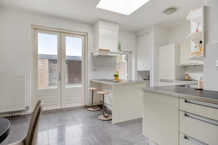 Photo 18 of de Vriesstraat 6