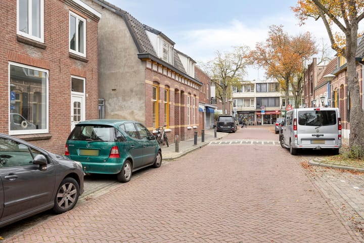 Photo 36 of de Vriesstraat 6