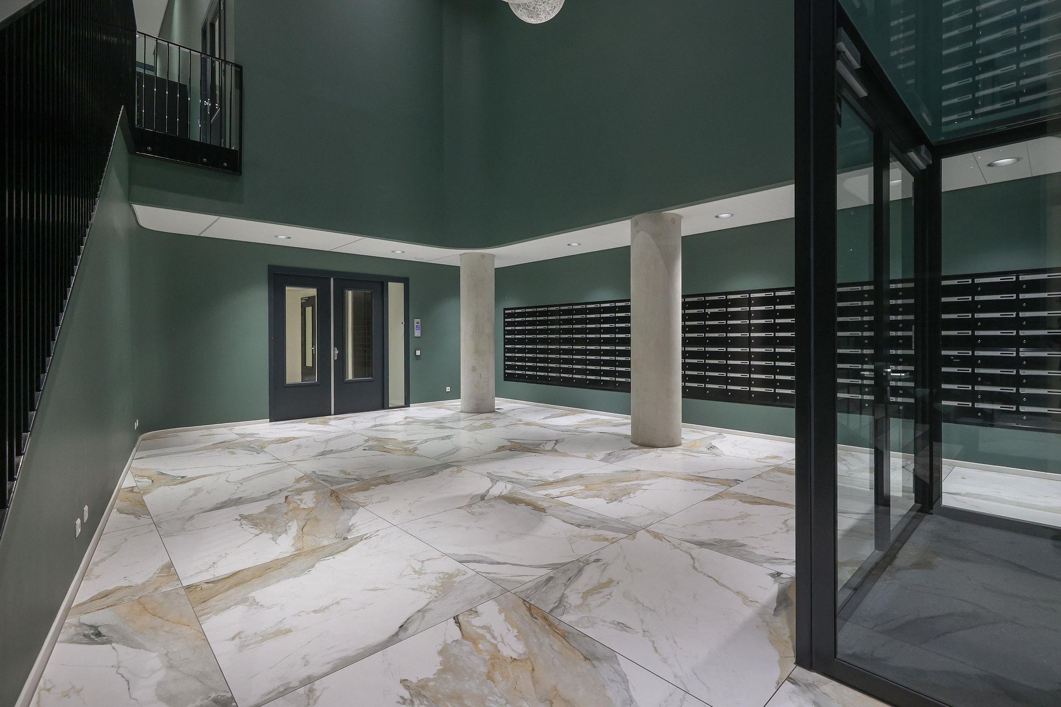 Foto 3 van Bijlmerplein 858-H11