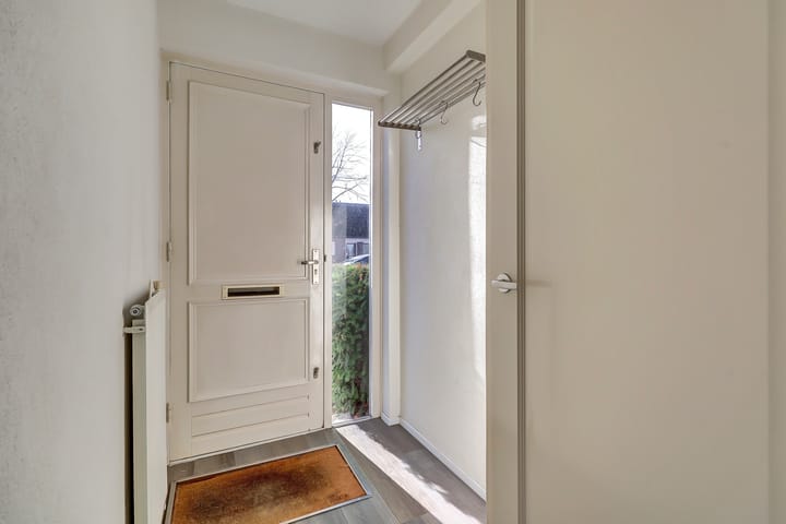 Photo 12 of Burgemeester Teijssenlaan 25