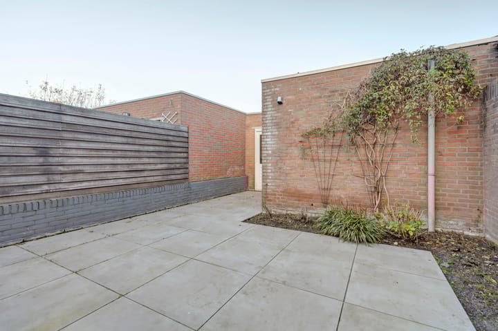 Photo 32 of Burgemeester Teijssenlaan 25