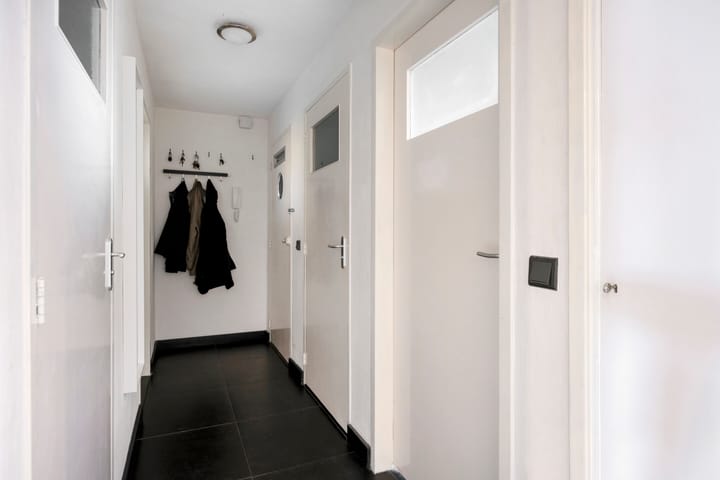 Photo 4 of Staalstraat 57