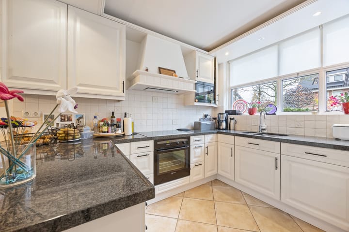 Photo 2 of De Laren 15