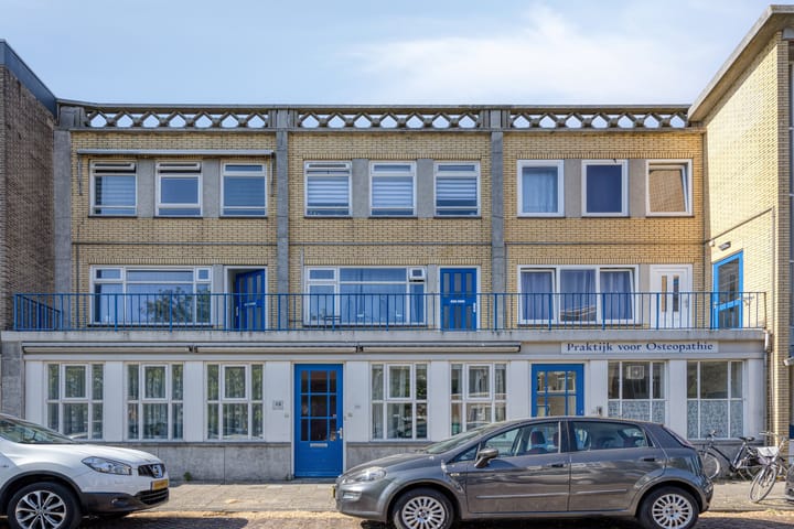 Photo 2 of Dokter Stavermanstraat 43-B