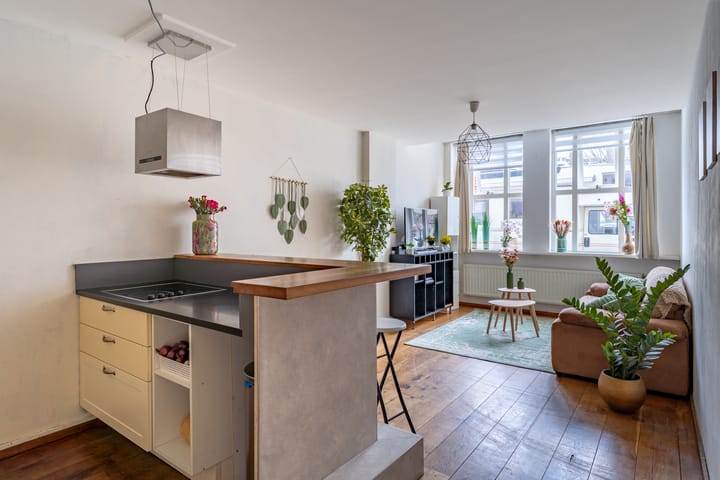 Photo 3 of Dokter Stavermanstraat 43-B