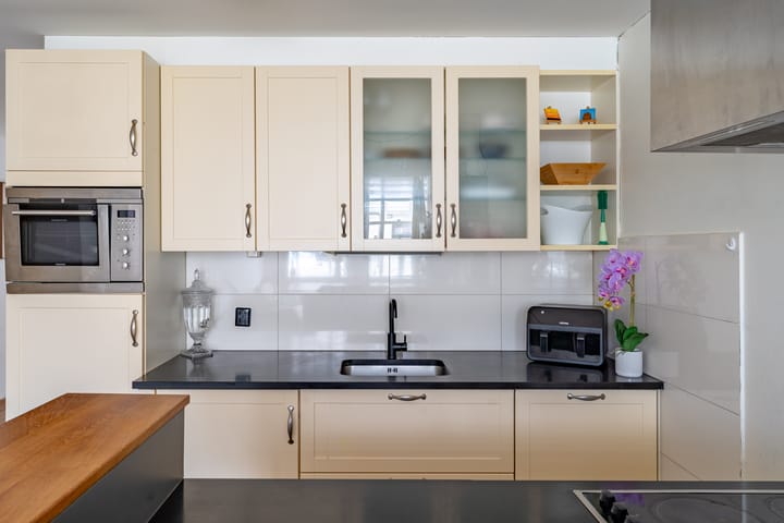 Photo 6 of Dokter Stavermanstraat 43-B