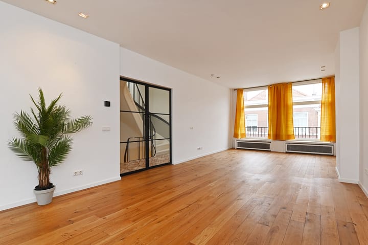 Photo 2 of Hugo de Grootstraat 9-A