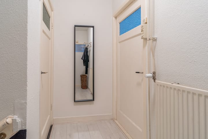 Photo 6 of Helper Oostsingel 26