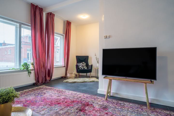 Photo 10 of Helper Oostsingel 26