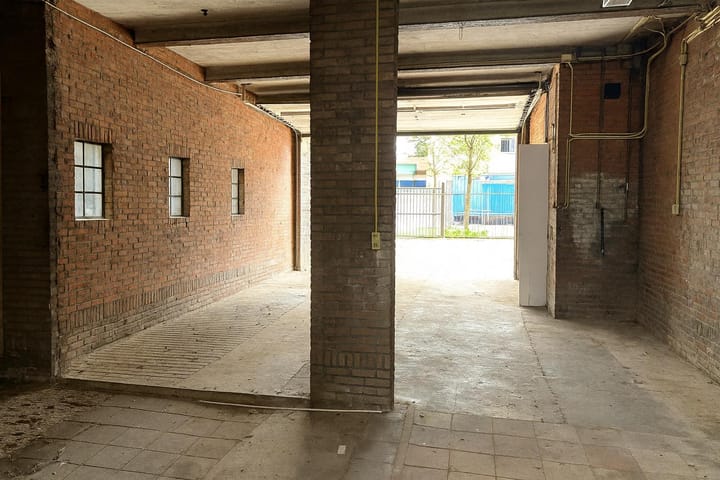 Photo 39 of Helper Oostsingel 26