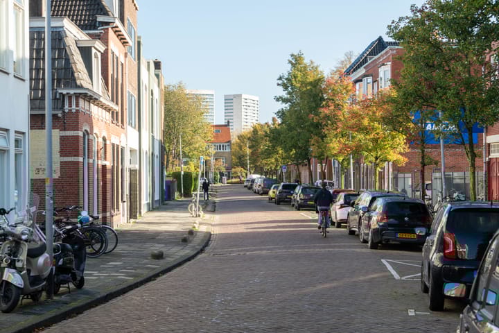 Photo 41 of Helper Oostsingel 26