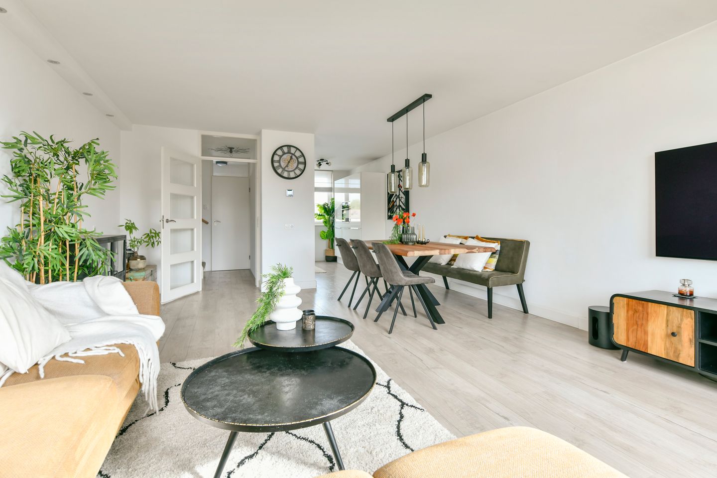 Foto 10 van Eduard Hellendoornstraat 2