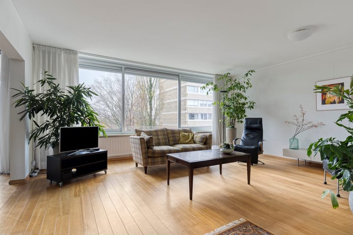 Photo 2 of Veenbesstraat 526