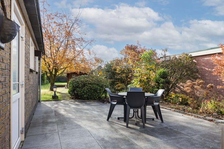 Photo 29 of De Mors 26