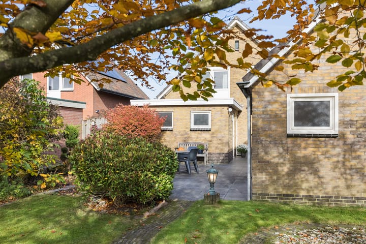 Photo 31 of De Mors 26