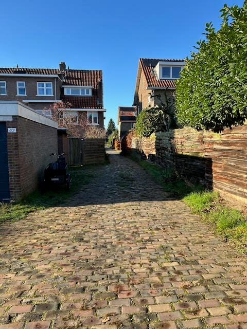 Foto 4 van Van Goghstraat 60-J