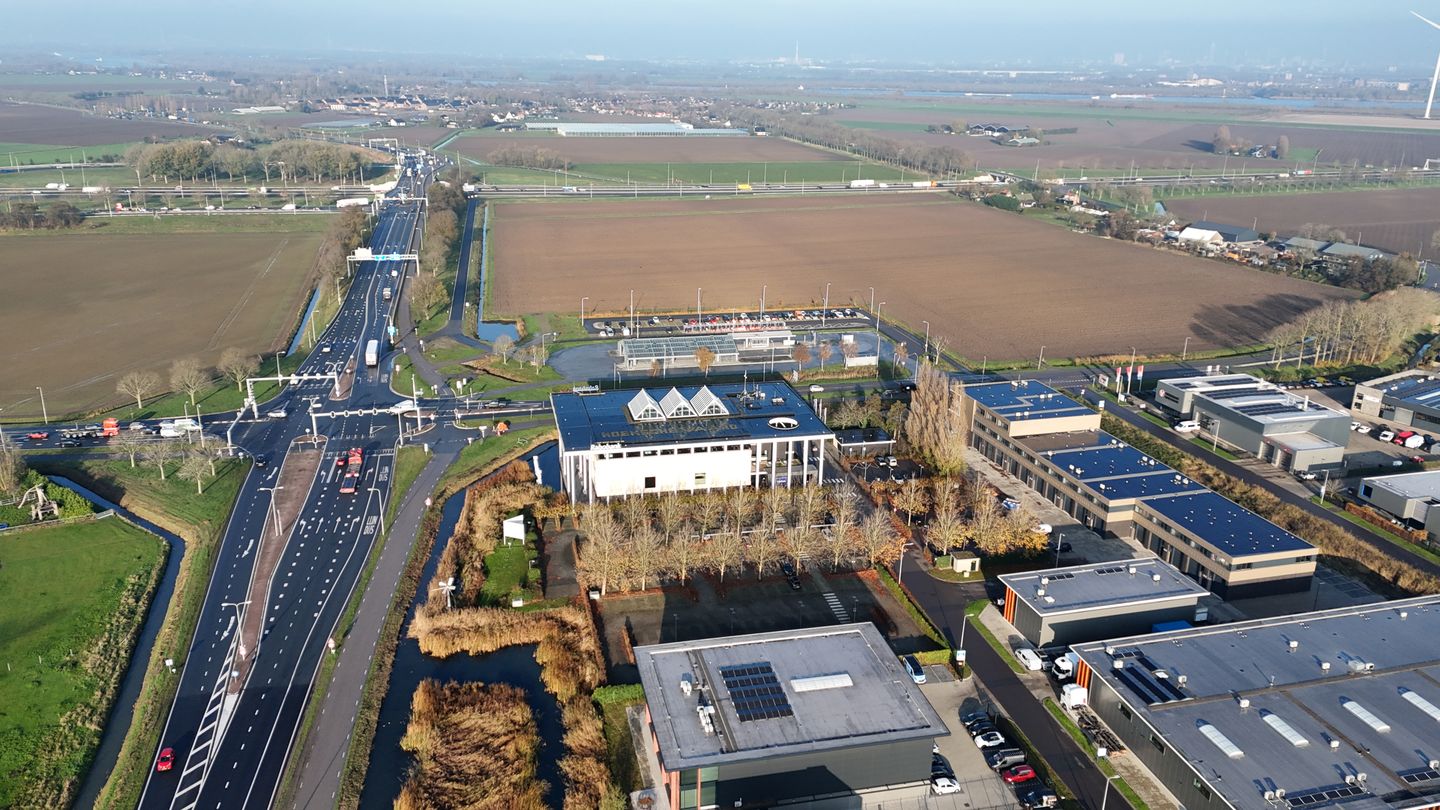 View photo 2 of Reedijk 8-F28