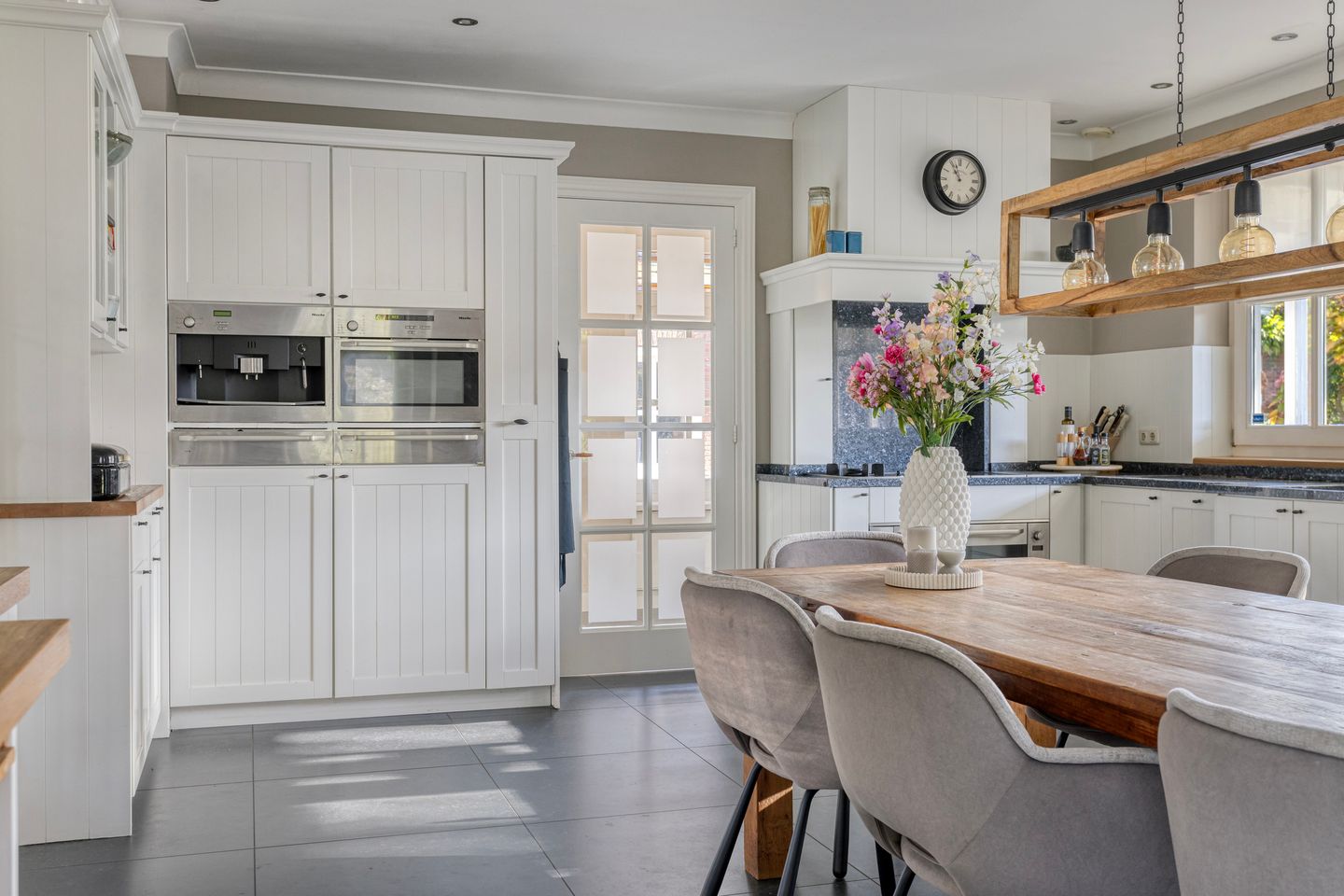 Foto 10 van Reisvennestraat 61