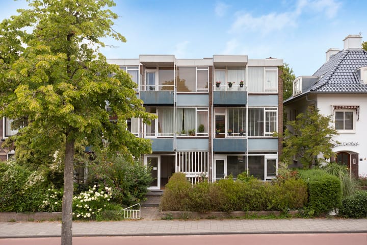 Photo 2 of Rijnsburgerweg 61