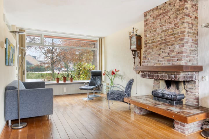 Photo 13 of Graaf Engelbrechtlaan 13