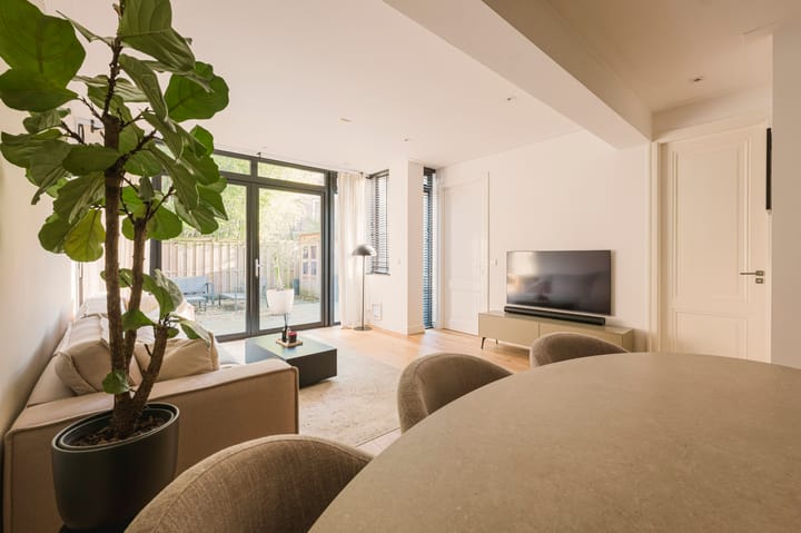 Photo 6 of Albert Luthulistraat 15-A