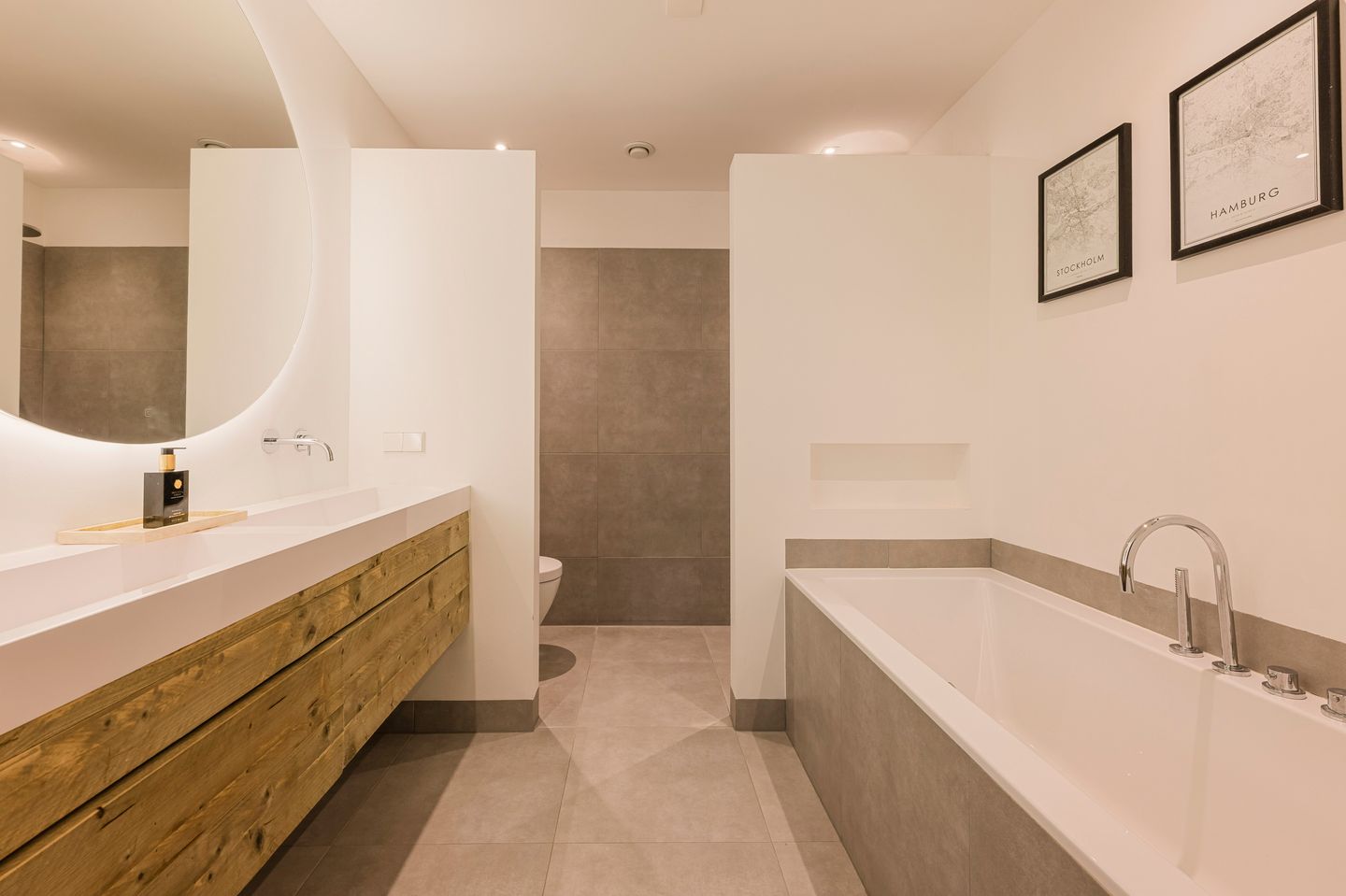 Foto 20 van Albert Luthulistraat 15-A