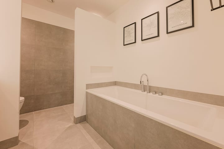 Photo 21 of Albert Luthulistraat 15-A