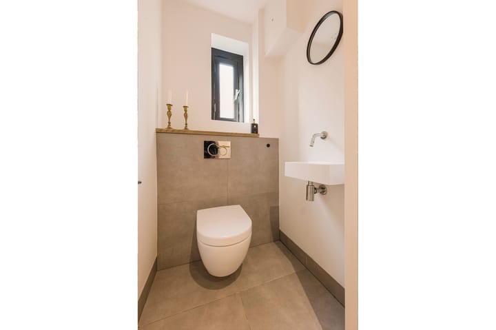 Photo 24 of Albert Luthulistraat 15-A