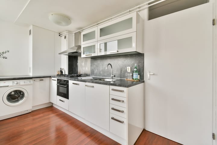 Photo 6 of Jacob van Lennepstraat 246-D