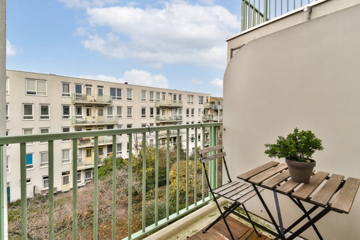 Photo 18 of Jacob van Lennepstraat 246-D